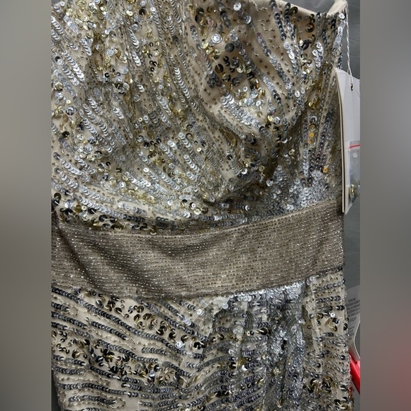 MAC DUGGAL 5687 NWOT Silver Sequined One Shoulder Draped Lace Up Gown - Picture 6 of 7